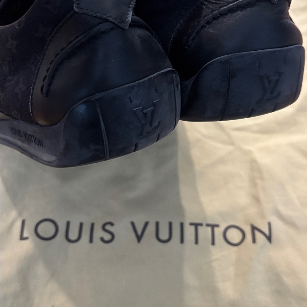 Louis Vuitton authentic Men’s shoes-lowest price available! Size 9 Men’s (8 EU) - Picture 10 of 16